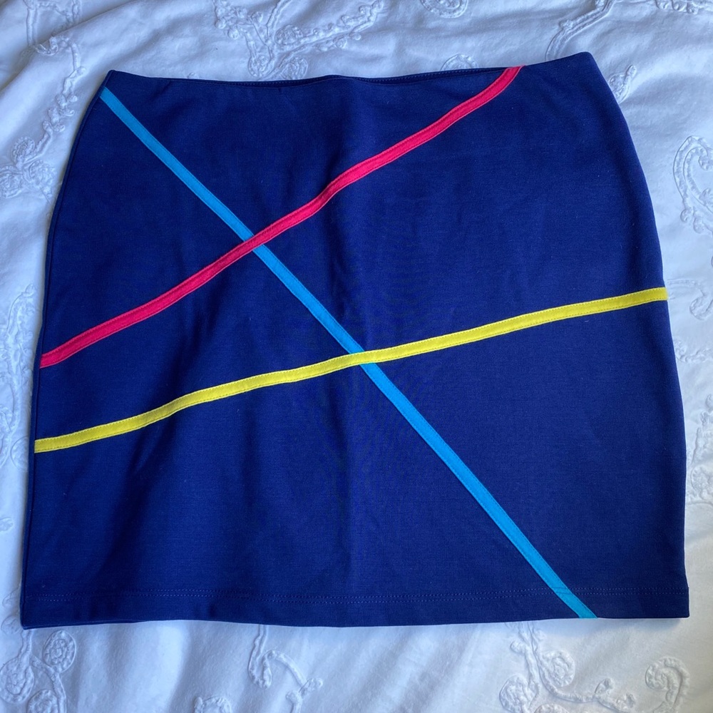 Women’s mini skirt, L